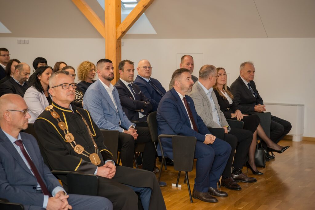 576926384 1271886061603033 2389888229785832751 n