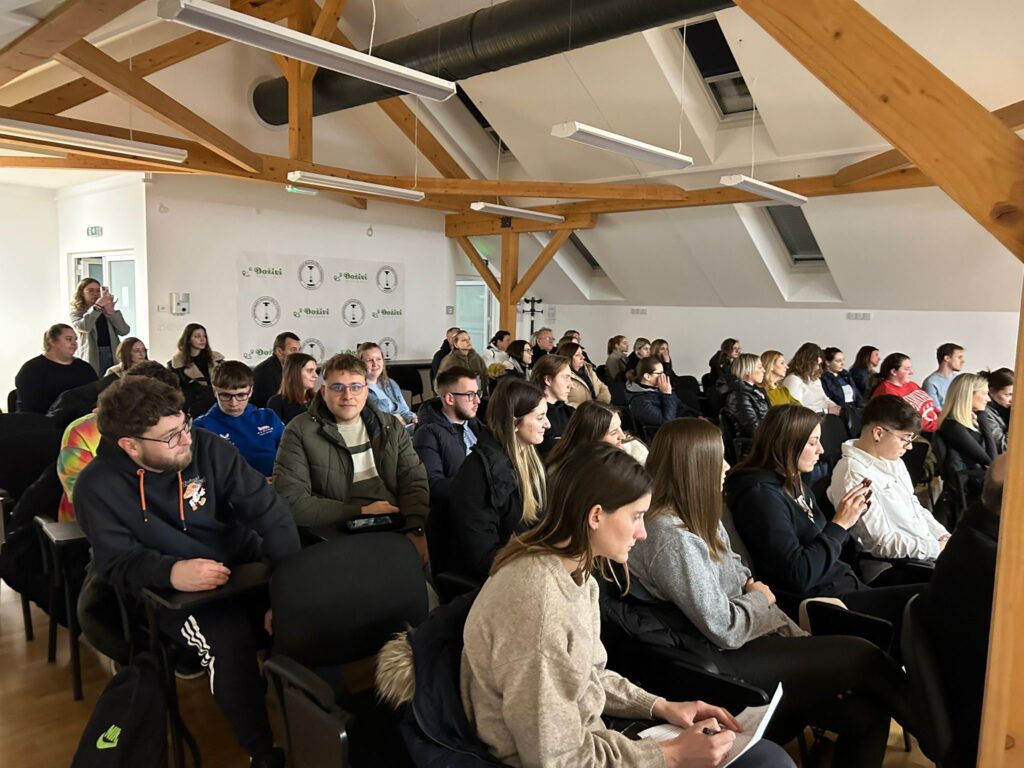 1a794beb f950 4434 8903 9c505f892de1