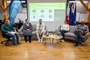 Sportska tribina &bdquo;Studiranje uspje&scaron;nih sporta&scaron;a na MEV-u&ldquo;